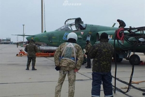 Ukraine triển khai Su-25 đối phó xe tăng Nga sát biên giới