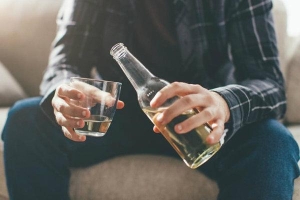 Rượu bia đang dần giết chết tinh trùng của nam giới