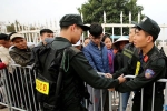 Lực lượng cảnh sát tinh nhuệ được bố trí bảo vệ 3.200 CĐV Malaysia tại sân Mỹ Đình
