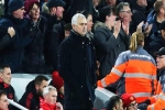 Fan Liverpool mỉa mai M.U đừng sa thải Mourinho