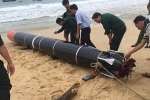 Phát hiện vật thể lạ nghi vũ khí mắc vào lưới đánh cá của ngư dân Phú Yên