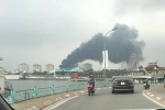 Hà Nội: Cháy dữ dội ở trường THCS Nhật Tân, khói cuồn cuộn bốc cao hàng chục mét