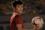 Tâm sự của trung vệ tuyển Việt Nam trong đêm Giáng sinh khiến fan rơi nước mắt