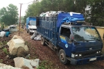 Bắt 7 xe tải chở rác thải công nghiệp chưa qua xử lý đổ ra môi trường