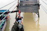Sập cầu ở Nha Trang, 3 người thoát chết