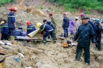 Mưa lũ hoành hành Nam Trung Bộ, 4 người chết