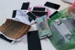 9X trộm hơn 160 triệu đồng và 15 iPhone của chủ cũ