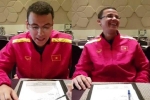 HLV thể lực Fonseca miệt mài tập hát Quốc ca Việt Nam trước thềm trận ra quân của đội tuyển ở Asian Cup 2019