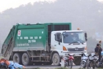 Người dân gỡ bỏ chướng ngại vật vào bãi rác Nam Sơn
