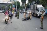 TP.HCM: 2 xe máy va chạm, cô gái đứt gần lìa chân trên đường đi làm