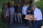 Cựu TT Bush mời pizza các mật vụ bị nợ lương vì chính phủ đóng cửa