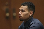 Chris Brown bị bắt vì cáo buộc cưỡng hiếp