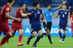 Cho trọng tài mặc áo xanh, AFC vô tình biến trọng tài trở thành cầu thủ thứ 12 của Nhật Bản?