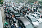 Chùm ảnh: Từ 3h chiều, đường phố Hà Nội ùn tắc 'không lối thoát' ngày giáp Tết