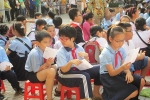 TP.Hồ Chí Minh: Học sinh nghỉ Tết sớm từ hôm nay, bố mẹ lo gửi con 'rối như canh hẹ'