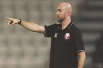 HLV Qatar: Tôi tự hào về các cầu thủ khi giữ sạch lưới