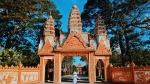 Chẳng cần phải lặn lội sang Thái Lan, ngay gần Cà Mau cũng có tận 3 ngôi chùa lên hình siêu đẹp khiến ai nhìn cũng mê