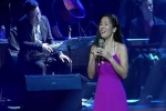 Hồng Nhung hát nhạc Trịnh trong đêm nhạc mừng Kim Jong Un
