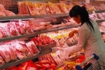 Giá thịt lợn sụt giảm mạnh
