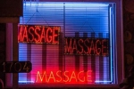 Nô lệ tình dục châu Á trong các tiệm massage trá hình ở Mỹ