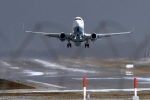 Máy bay Boeing 737 - 800 chở theo 106 người lại gặp sự cố ở Nga