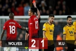 Wolves 2-1 M.U: Young bị đuổi, Smalling đốt lưới nhà, Quỷ đỏ thua ngược Wolves