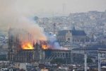 Nhà thờ Đức bà cháy trơ khung, Tổng thống Pháp 'thề' xây lại lập tức