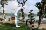 Huế tìm vị trí đặt tượng 'Người đàn ông cúi đầu' được Hàn Quốc tặng