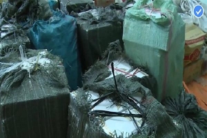 Bắt quả tang vụ vận chuyển gần 10.000 gói thuốc lá nhập lậu từ Campuchia về Việt Nam