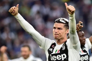 Ronaldo ăn mừng phấn khích trong ngày giành Scudetto