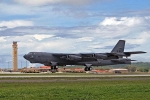 Kinh ngạc máy bay B-52 khởi động động cơ bằng… thuốc nổ