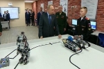 Robot của trường quân sự Nga biểu diễn chống đẩy trước mặt Putin