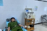 Dân cầu cứu trên mạng, 30 cán bộ chiến sĩ công an đến viện hiến máu