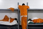Nghi phạm Mỹ khởi kiện đòi quyền ngủ yên 5 tiếng trong trại giam