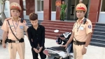 Trộm xe máy bị bắt tại trận, nam thanh niên Nghệ An quỳ khóc nức nở