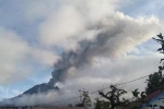 Núi lửa Indonesia phun trào tạo cột khói 2.000 m