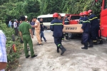Xe khách đâm vào vách núi Bạch Mã, 18 du khách Singapore bị thương