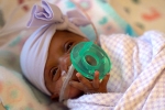 Bé gái sơ sinh nhỏ nhất thế giới được xuất viện