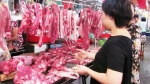 Hà Nội muốn người dân mua ngay thịt lợn về để dành ăn Tết