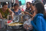 Chợ xứ Quảng giữa lòng Sài Gòn nhộn nhịp ngày Tết Đoan ngọ