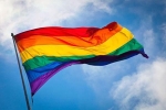 Ngoại trưởng Mỹ cấm các đại sứ quán treo cờ biểu tượng người đồng tính