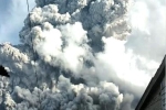 Indonesia phát cảnh báo đỏ khi núi lửa phun cột khói bụi cao 7 km