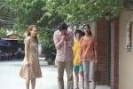 Cả đoàn phim 'Về nhà đi con' đều khóc khi ông Sơn đến nhà Vũ đón Thư về