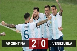Argentina 2-0 Venezuela: Messi 'tàng hình', Argentina vẫn gặp Brazil ở bán kết