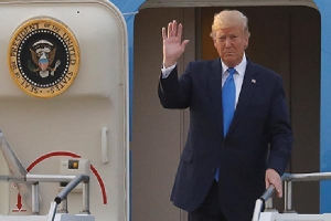 Trump tuyên bố sắp thăm biên giới Hàn - Triều