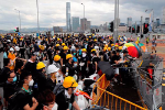 Biểu tình lớn ở Hong Kong nhân kỷ niệm ngày trao trả về Trung Quốc