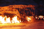 Có một 'Hỏa Diệm Sơn' cháy suốt 4.000 năm ở... bên ngoài Trung Quốc