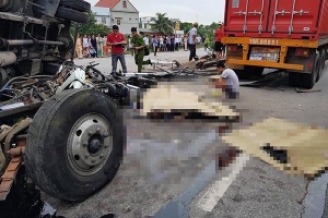 Tai nạn 6 người chết ở Hải Dương do tài xế xe tải giật mình