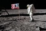 Vì sao trên Mặt trăng không có không khí mà quốc kỳ Mỹ vẫn tung bay?