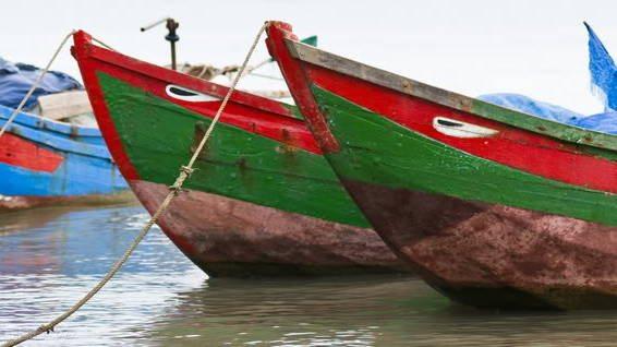 Ghe thuyền: Ghe thuyền là phương tiện vận chuyển truyền thống của người Việt Nam. Xem hình ảnh về những chiếc ghe thuyền độc đáo này và bạn sẽ có thể khám phá ra các thánh địa độc đáo và các phong cảnh đẹp tuyệt vời tại Việt Nam.